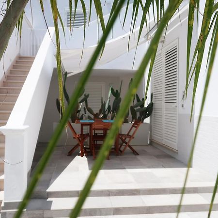 La Baia Apartments Torre Lapillo Exterior foto